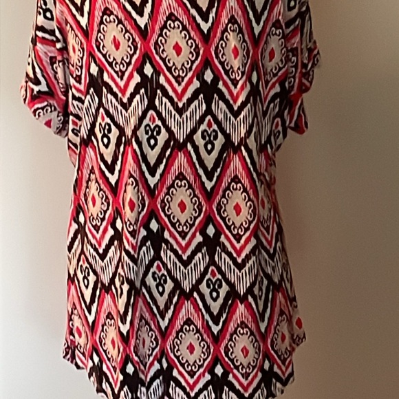 EUC~Chico’s Woman’s Size 1 (M) Scoop Neck Red/Brown Designed Short Sleeved Top - Picture 2 of 6
